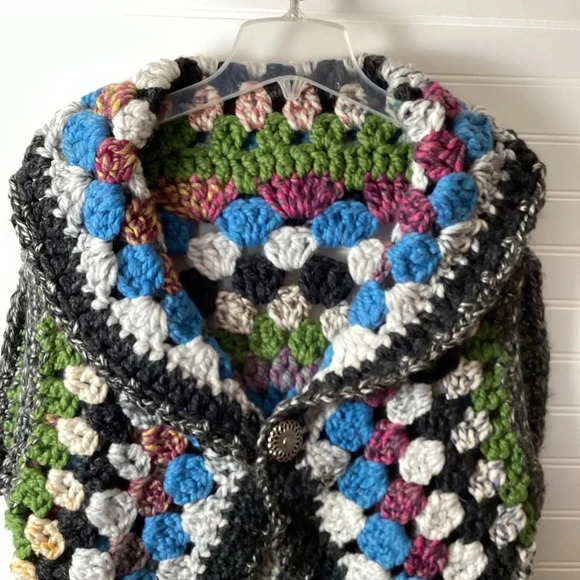 Crochet Handmade Mandala Vest Super Bulky Wool Blend winter Circular Vest  M/ L - Picture 4 of 9